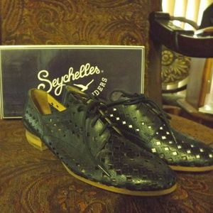SEYCHELES SCAMP SZ 7 NAVY NEW
